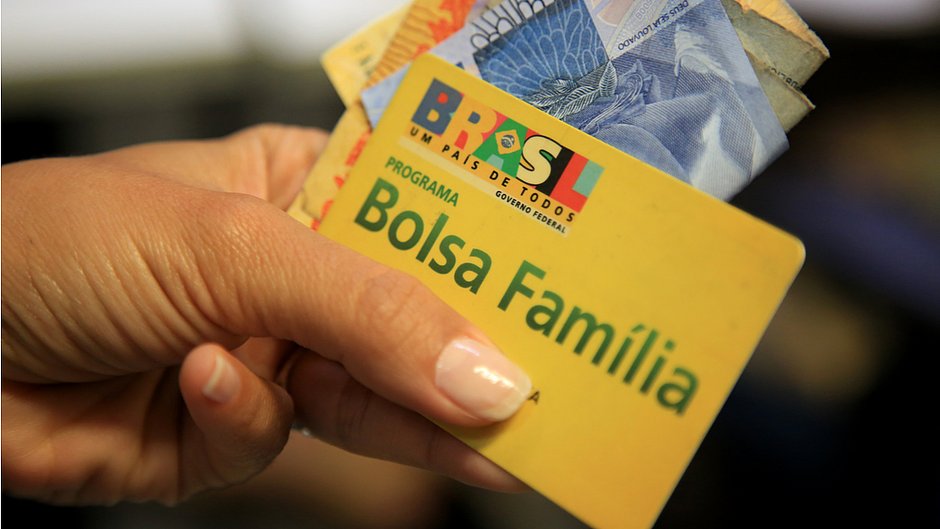 Novo Golpe Bolsa Família promete material escolar aos Beneficiários