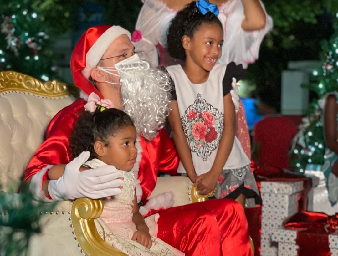 Natal Encantado: programação inclui apresentação teatral e atração com Papai Noel em Araci nesta sexta (24)